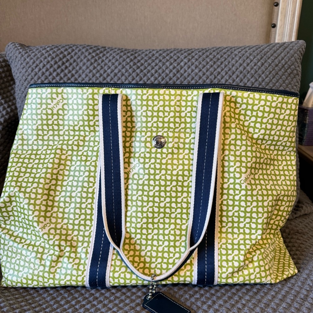 Large authentic coach tote. Price negotiable